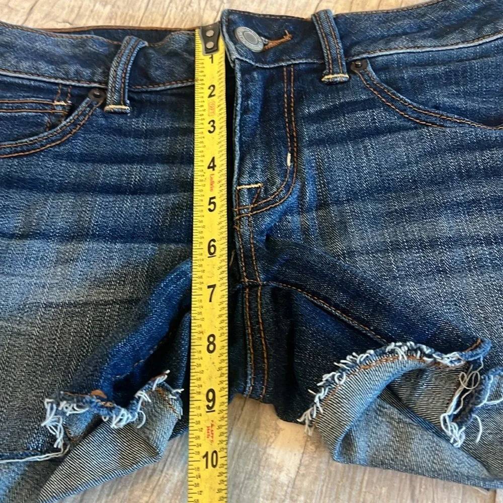 American Eagle Super Stretch Jean Shorts Women’s‎ Size 0 Dark Wash